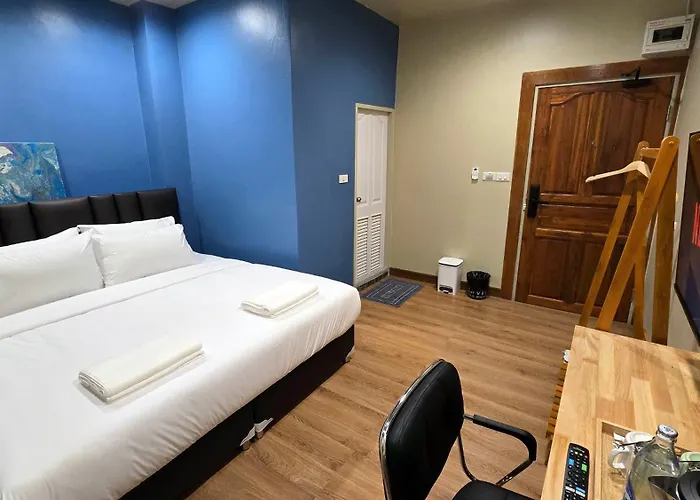 Postel Chinatown Guest house 3*